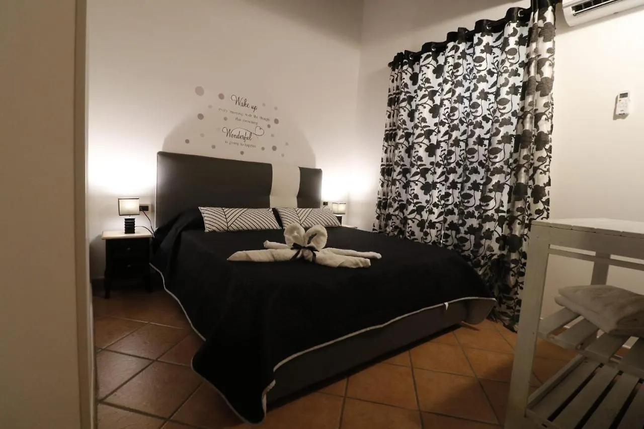 Casa Palazzo Reale Villa Palermo 0*,