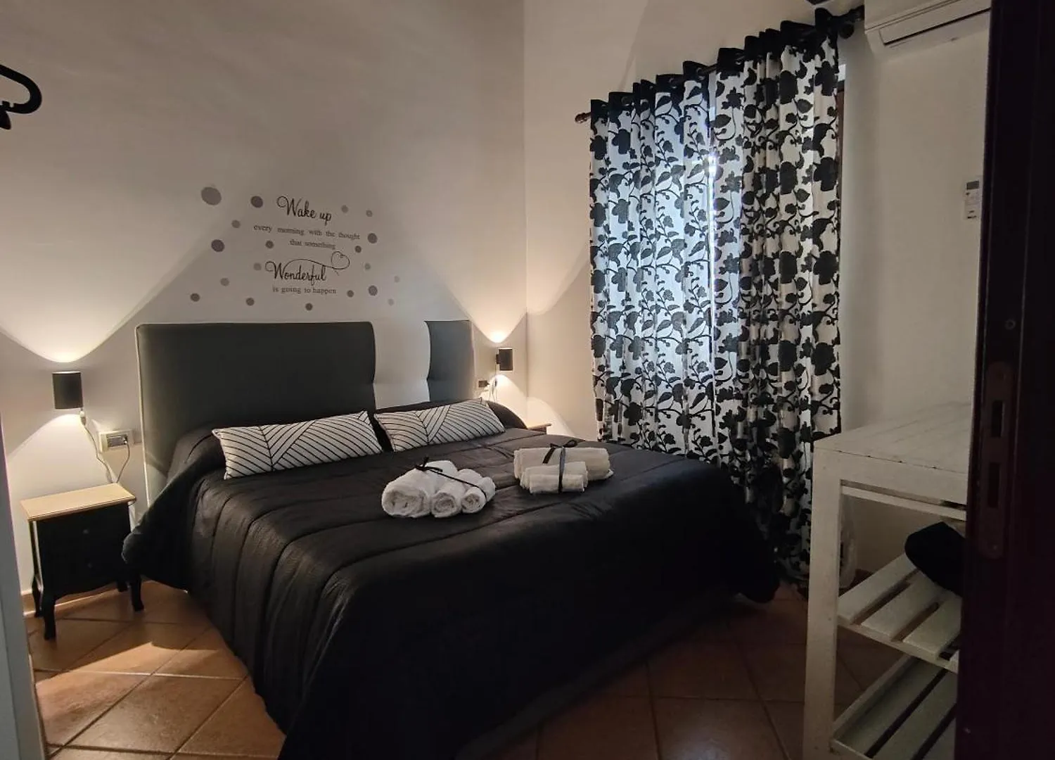 Casa Palazzo Reale Villa Palermo 0*,  Italy
